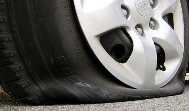 轮胎缺气是什么原因引起的
