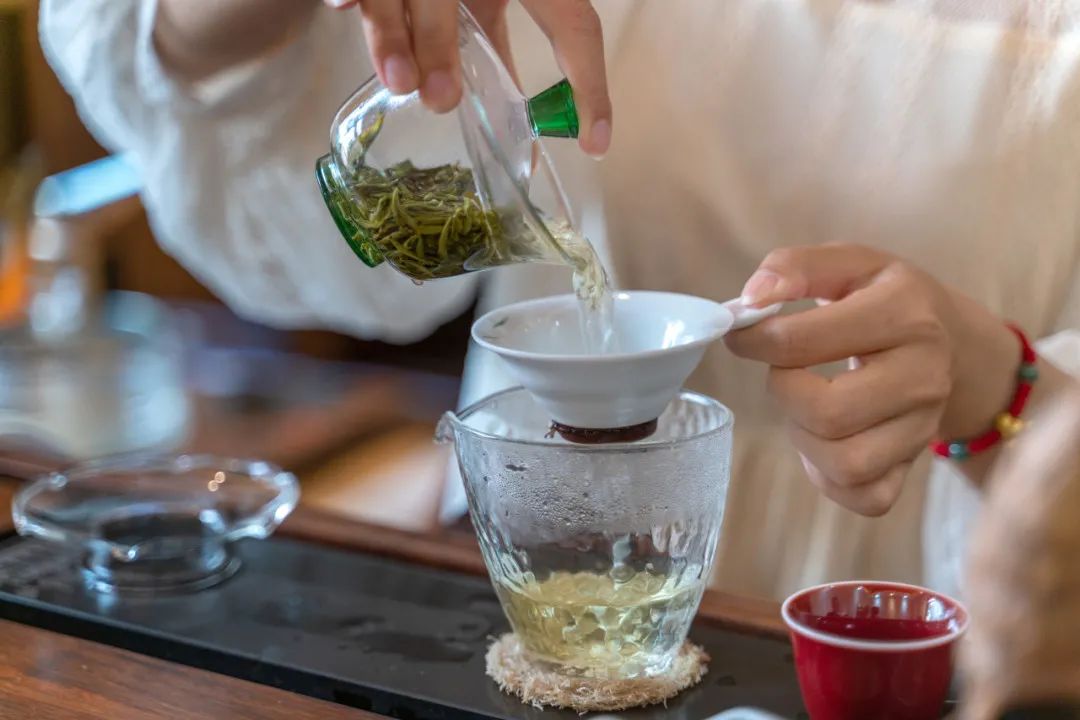 生活科普：茶叶怎么泡才好喝？掌握这4个诀窍，秒变泡茶高手！